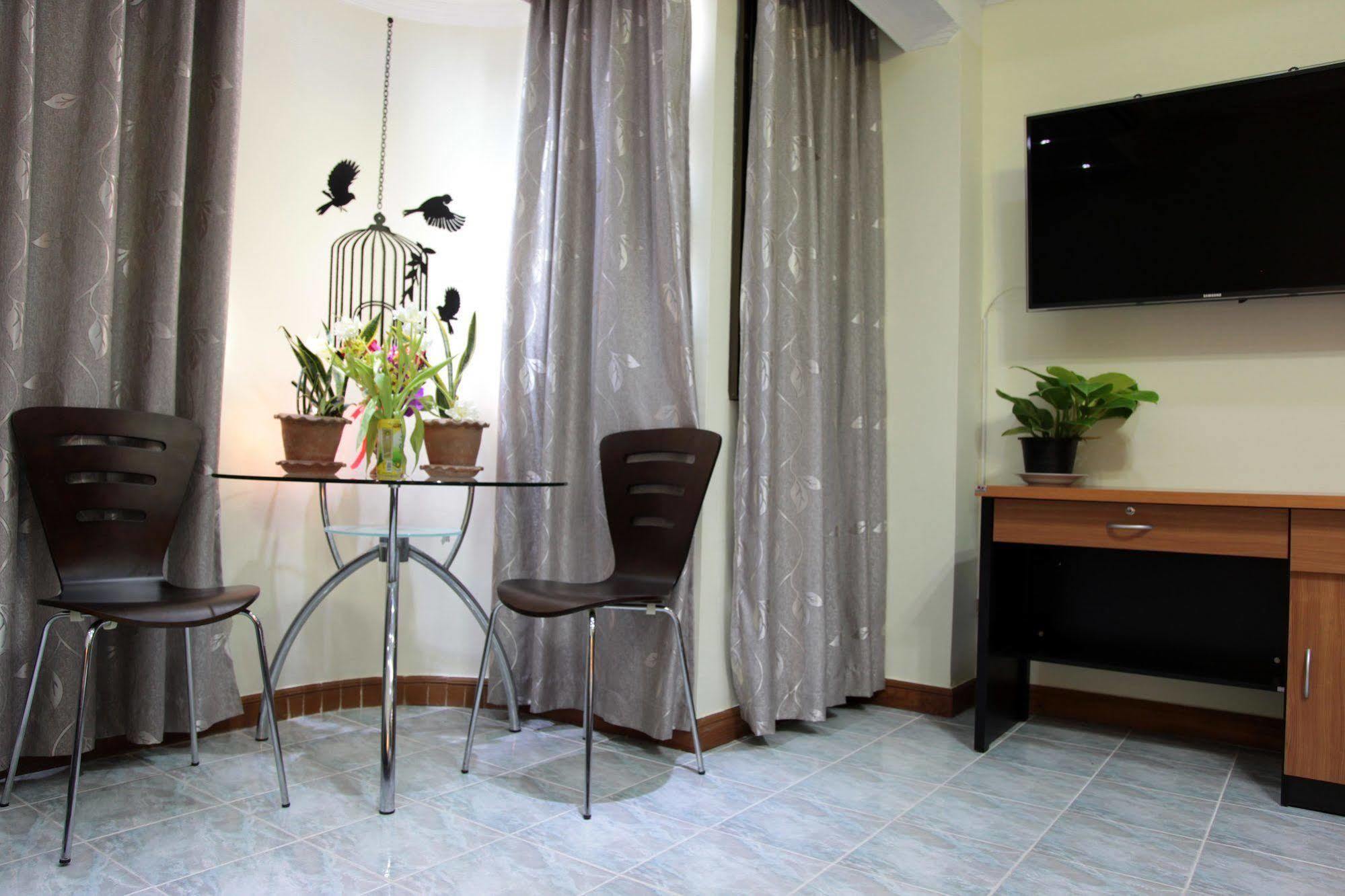 Thepthip Artdeco Studio Pattaya Exterior foto